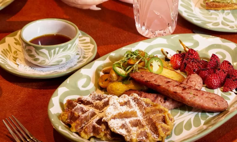 LA Brunch Guide with Celeb Hotspots and Mimosas